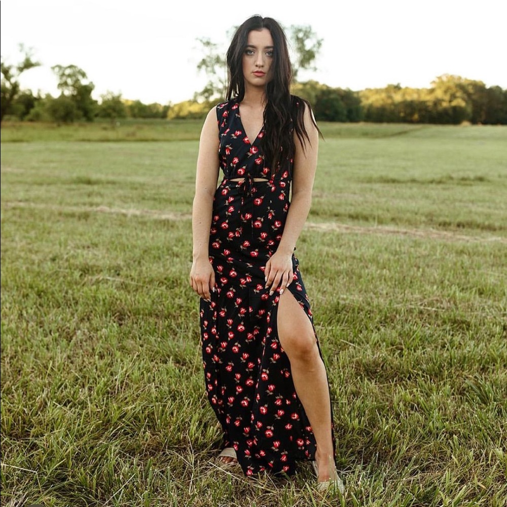 NWOT kittenish maxi dress